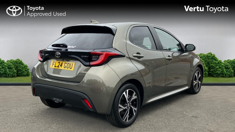 Toyota Yaris 1.5 Hybrid Design 5dr CVT Hybrid Hatchback